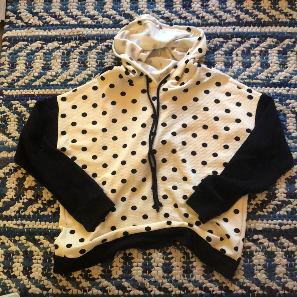 Polka dot sweatshirt